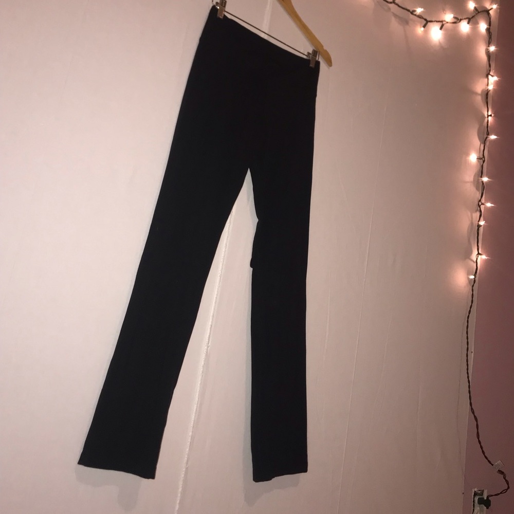 Nike Straight Leg Yoga Pant !!